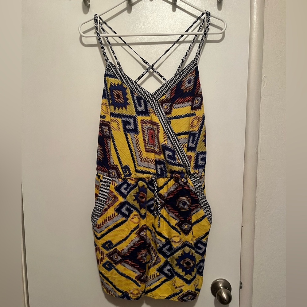 (3/$10) Xhilaration patterned romper